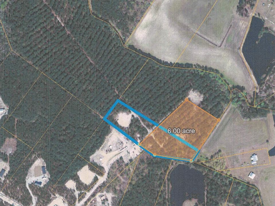 2nd image of 1682 Carriage Dr.