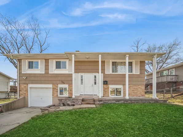 1660 Jefferson Rd, Hoffman Estates, IL 60169