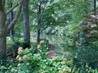 857 Five Point Rd, Virginia Beach, VA 23454