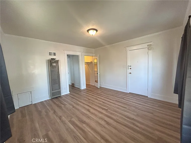 1839 S Curtis Ave — Photo 2