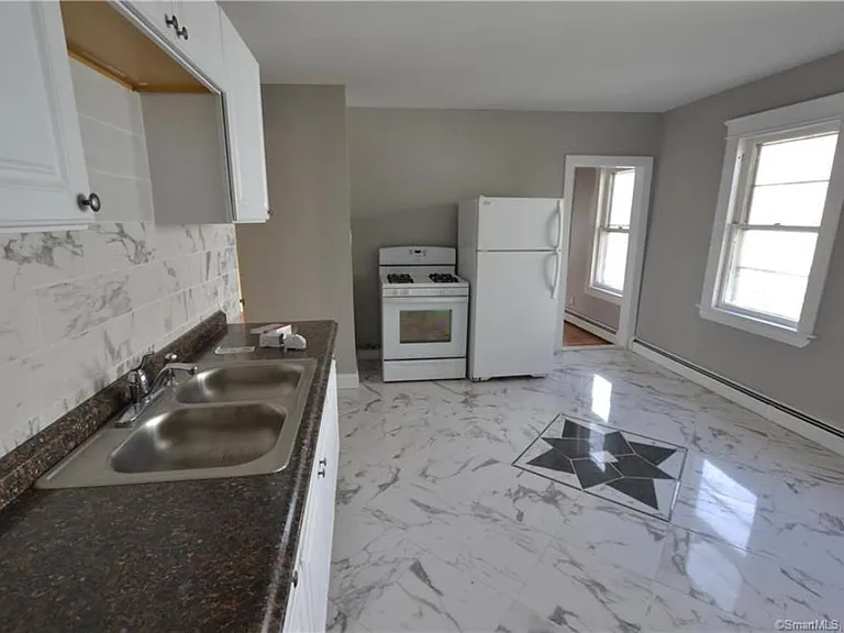 125 Wolcott St #2 — Photo 2