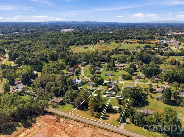 139 Greenlea Cir, Taylorsville, NC 28681