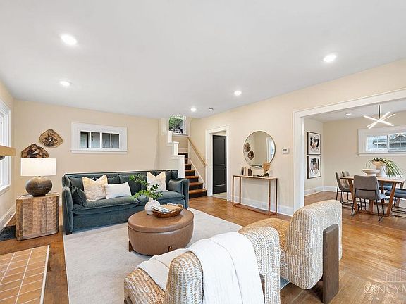 3rd image of 4407 Hamilton Ave