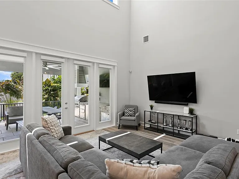 209 S Shore Crest Dr — Photo 18