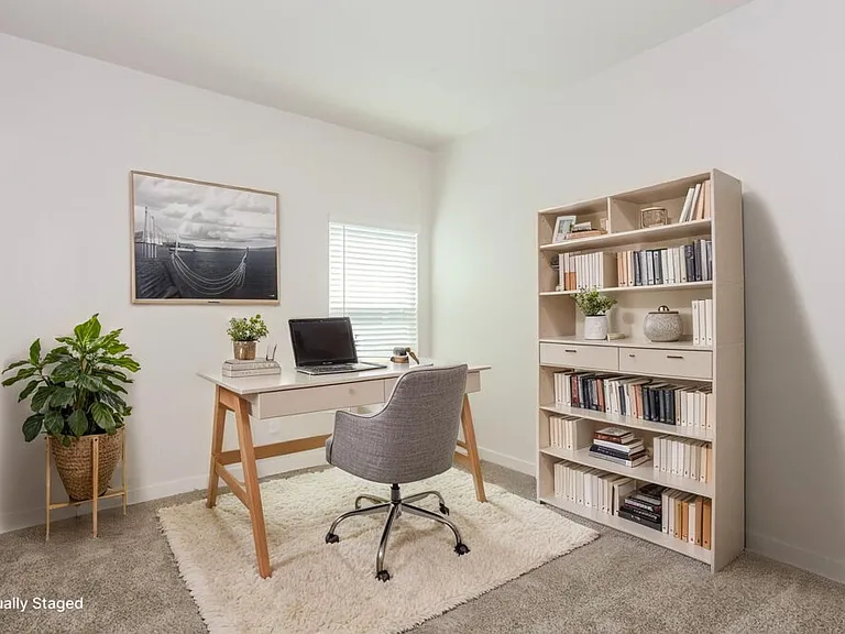 1540 Woodwinds Dr — Photo 15