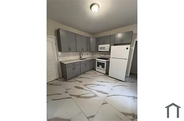 127 Eaton Pl #1 photo 1