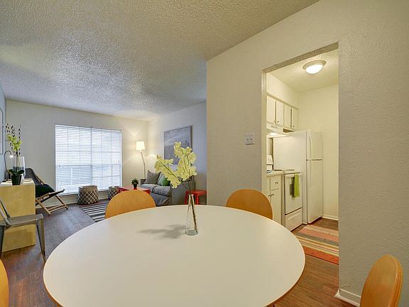 3rd image of 2520 Elmont Dr APT 213A