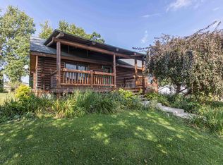 285 White St, Benton, WI 53803
