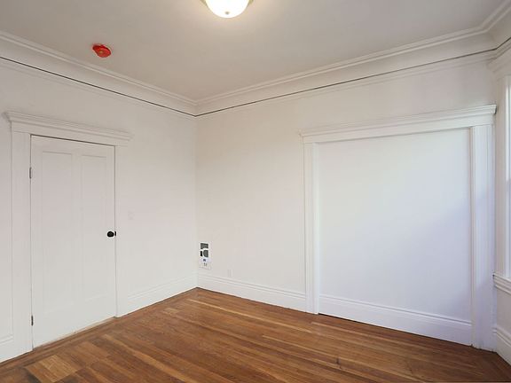 2nd image of 1480 California St