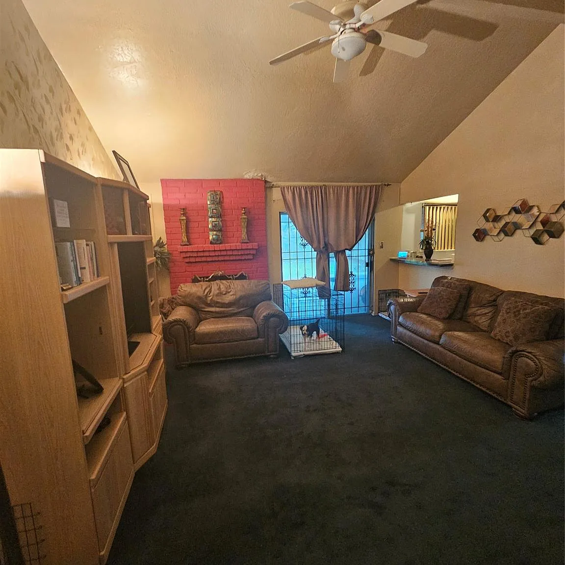 3 bed, 2.0 bath, 1318 sqft, $1,680 — Photo 3