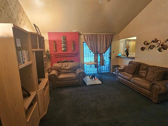 3rd image of 15206 Flamingo Park