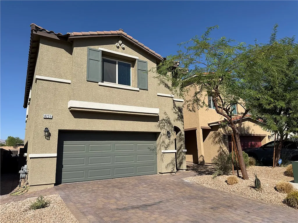 4 bed, 2.5 bath, 1866 sqft, $2,445 — Photo 2