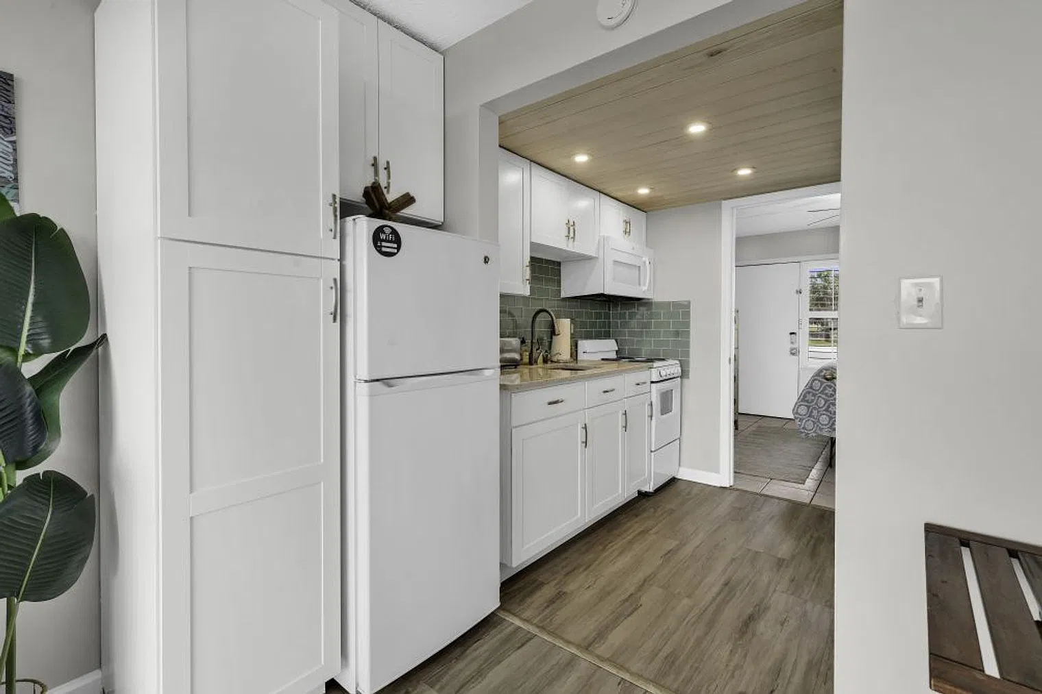 1 bed, 1.0 bath, 398 sqft, $2,820 — Photo 4