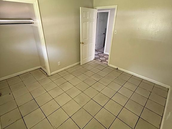 5th image of 3725 W Lynwood Dr