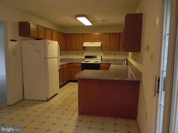 3rd image of 107 Hibiscus Ct