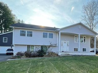 389 Lake Osiris Rd, Walden, NY 12586