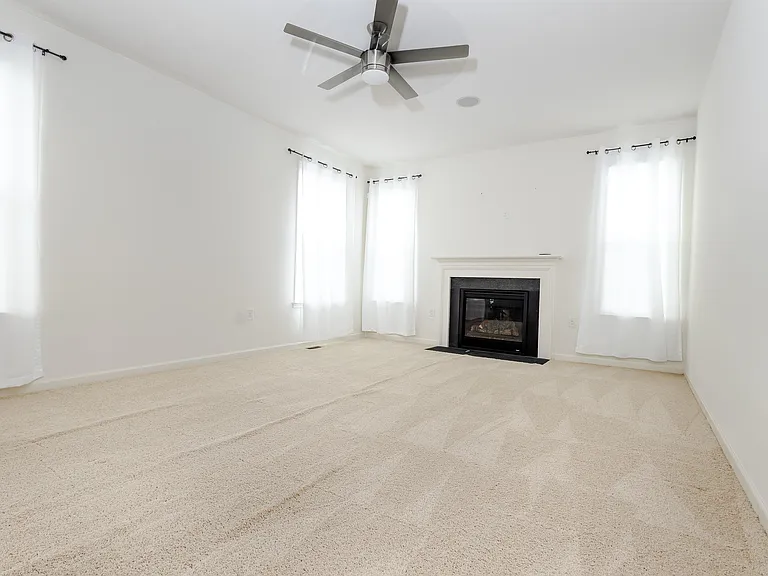 122 Blakely Rd — Photo 2