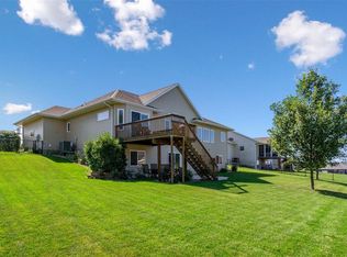 111 Ridge Dr, Fairfax, IA 52228