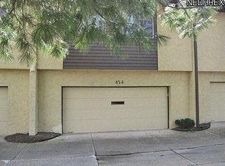 454 Hampton Ridge Dr, Akron, OH 44313