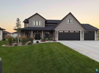 431 Brody Court, Harrisburg, SD 57032
