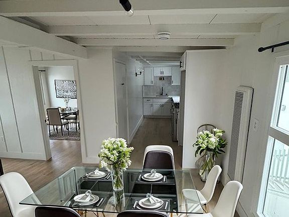 4th image of 320 7th St APT 06