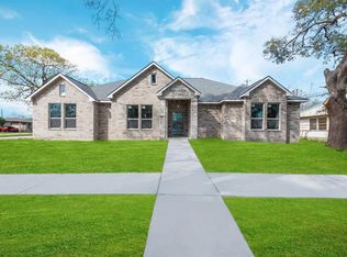2222 Tiller St, Pasadena, TX 77502