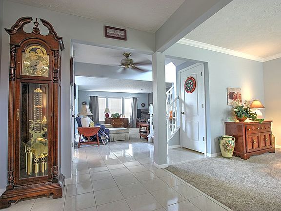 3rd image of 5478 Sprucewood Dr
