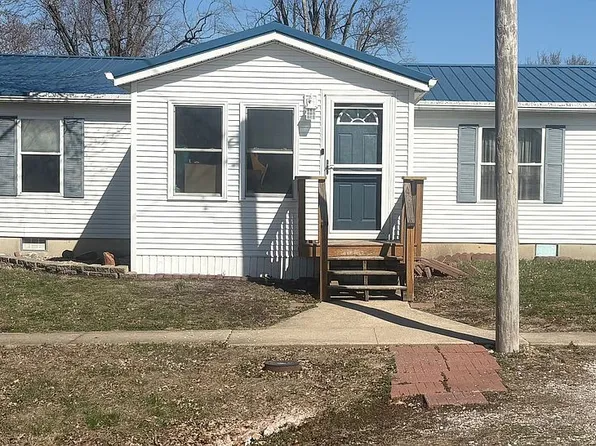 308 W State St, Camp Point, IL 62320