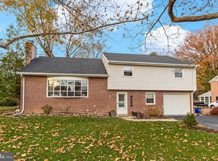 1405 Carlton Dr, Lancaster, PA 17601