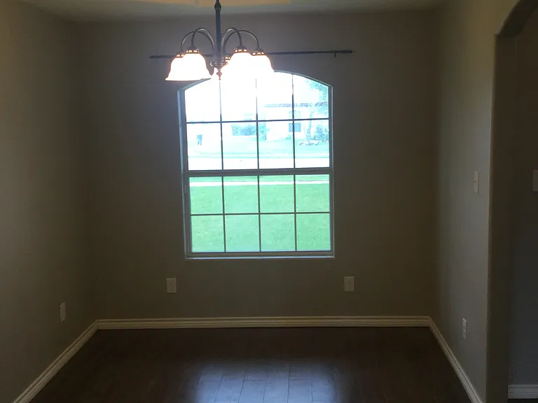 2909 Alice Ln — Photo 4