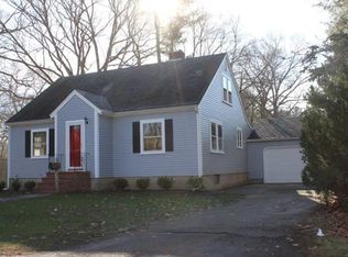 40 Chestnut St, South Hamilton, MA 01982