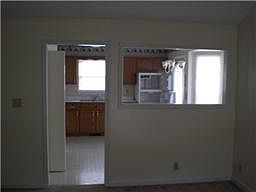 2nd image of 309 Cranklen Cir