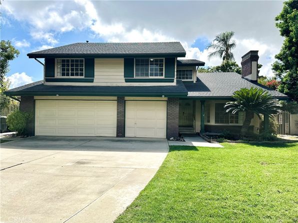 1592 Rosewood St