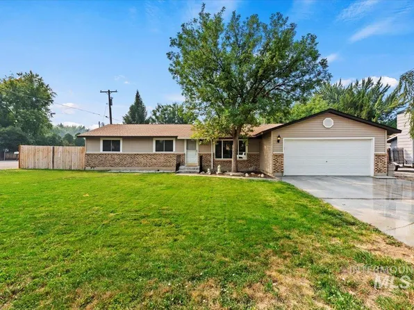 9201 W Zuni Dr, Boise, ID 83704