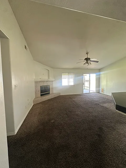 3 bed, 1448 sqft, $2,200 — Photo 4