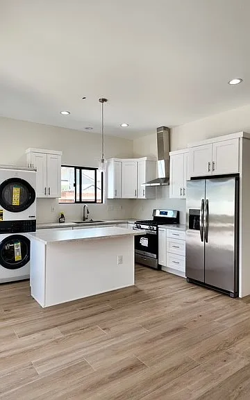 4871 Independence St — Photo 4