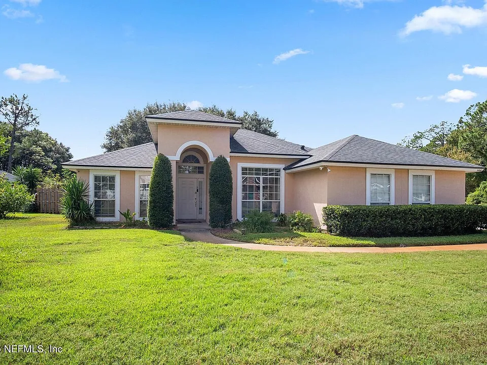 8936 Deer Berry Ct