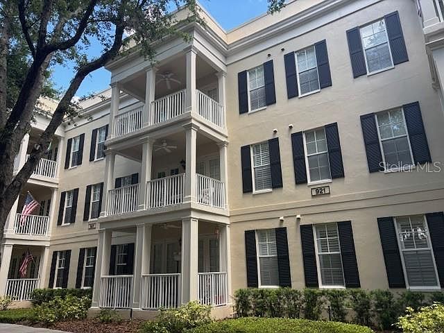 1st image of 921 Begonia Rd APT 302