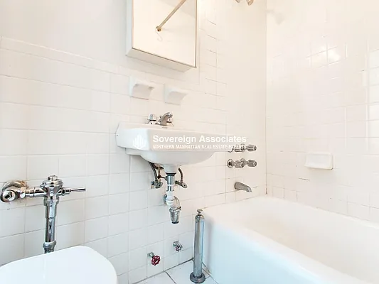 Rented by Sovereign Associates | media 3