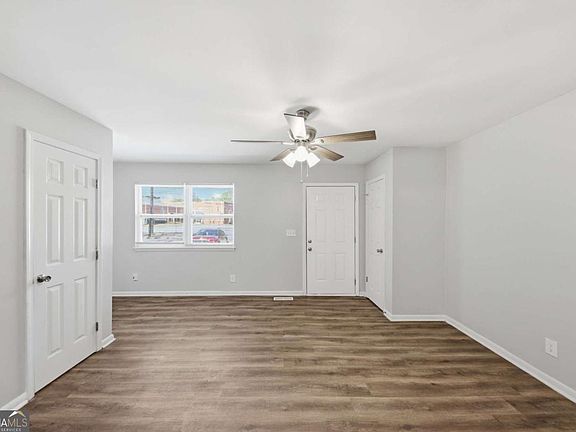 4th image of 2086 Fairburn Rd SW