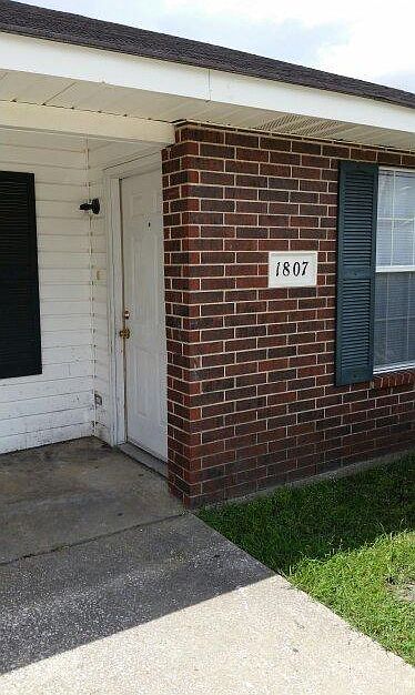 1st image of 1807 N Tallowood Dr