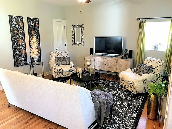 Come in! Living room 