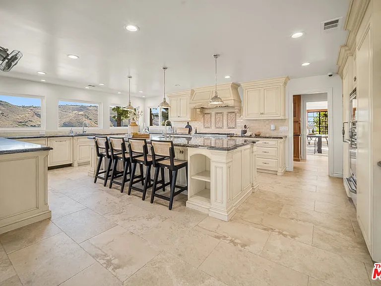 11875 Pradera Rd — Photo 16
