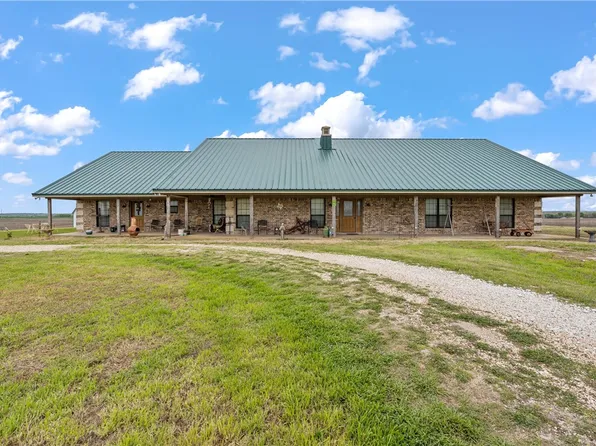 1988 S Czech Hall Rd, West, TX 76691