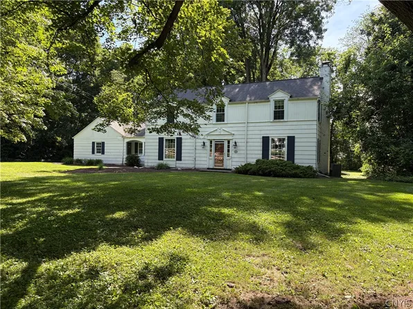 5225 Leverett Ln, Fayetteville, NY 13066