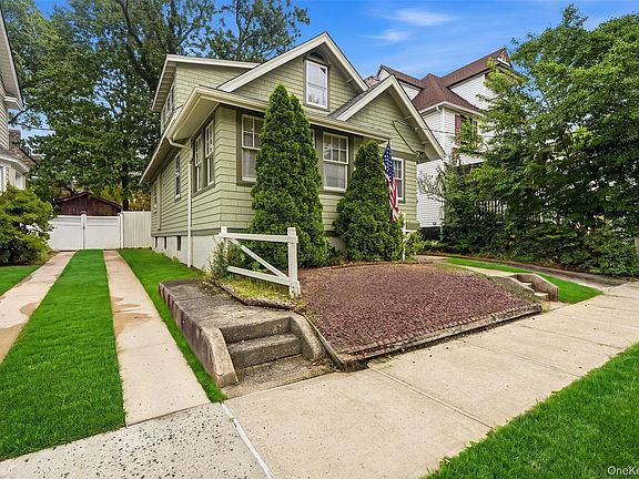 2nd image of 215 Demorest Avenue