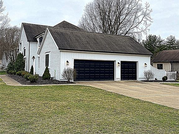 2nd image of 2894 Cranbrooke Dr