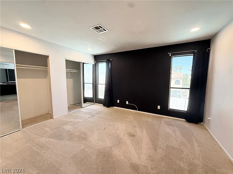 2066 Waverly Cir — Photo 7
