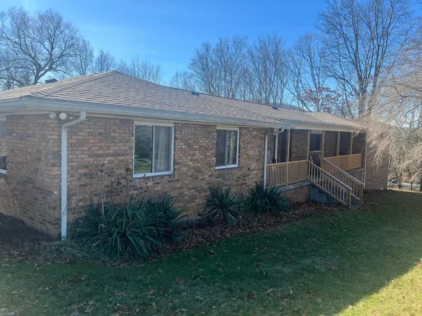 160 Canary Dr, Beaver, WV 25813