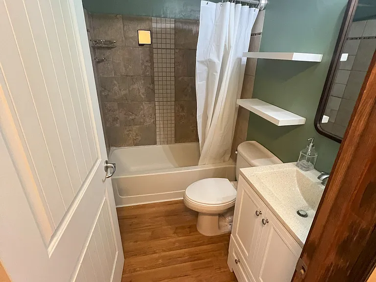 2024 Fern St — Photo 12